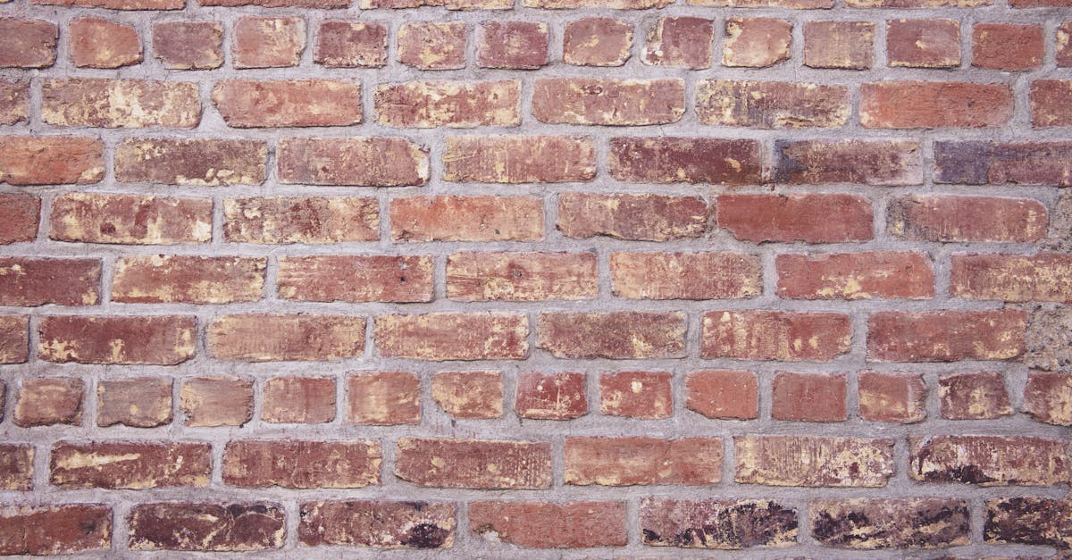 Comparing Traditional and Reinforced Cavity Wall Methods